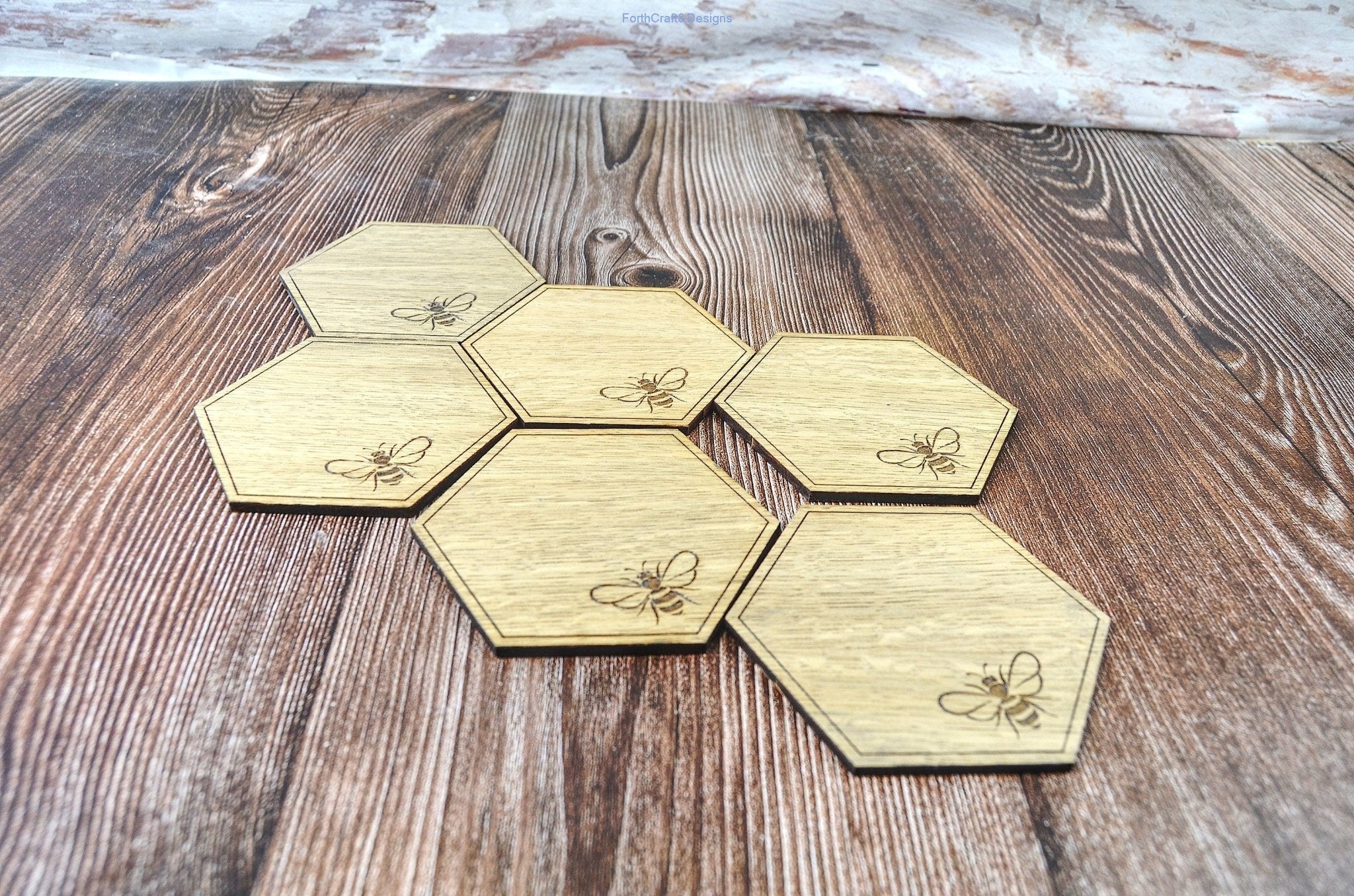 Wooden Bee coaster set