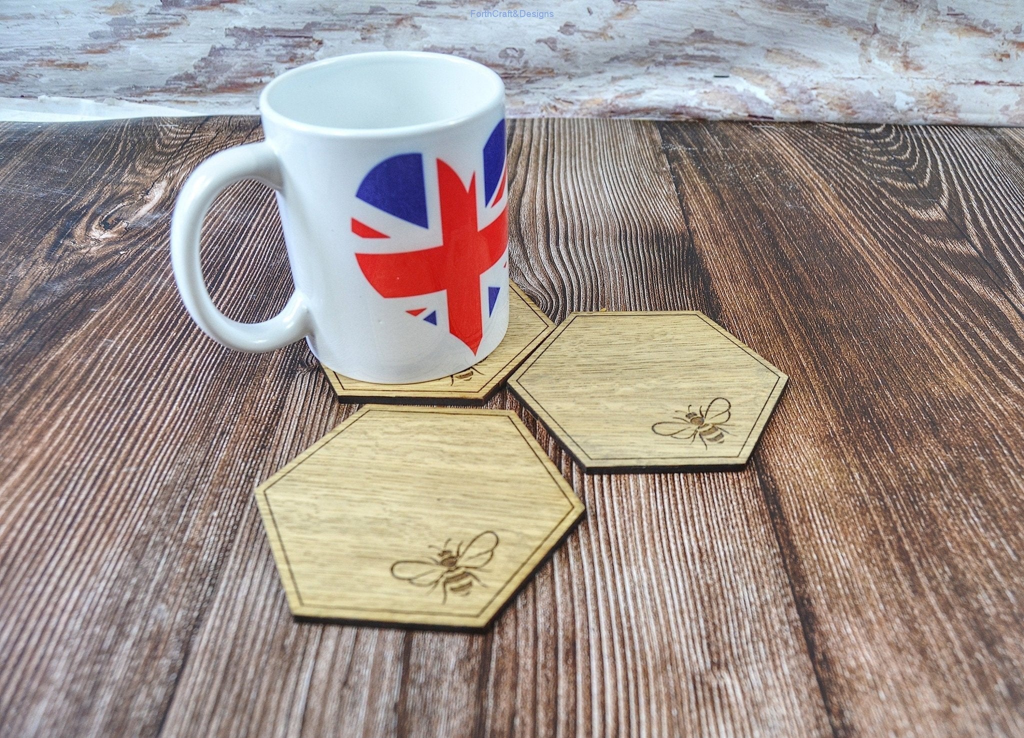 Wooden Bee coaster set